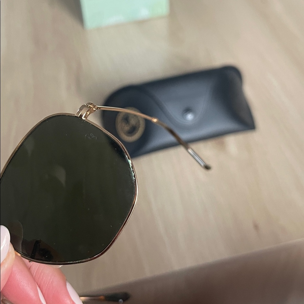 Ray-Ban sunglasses - Picture 6 of 7